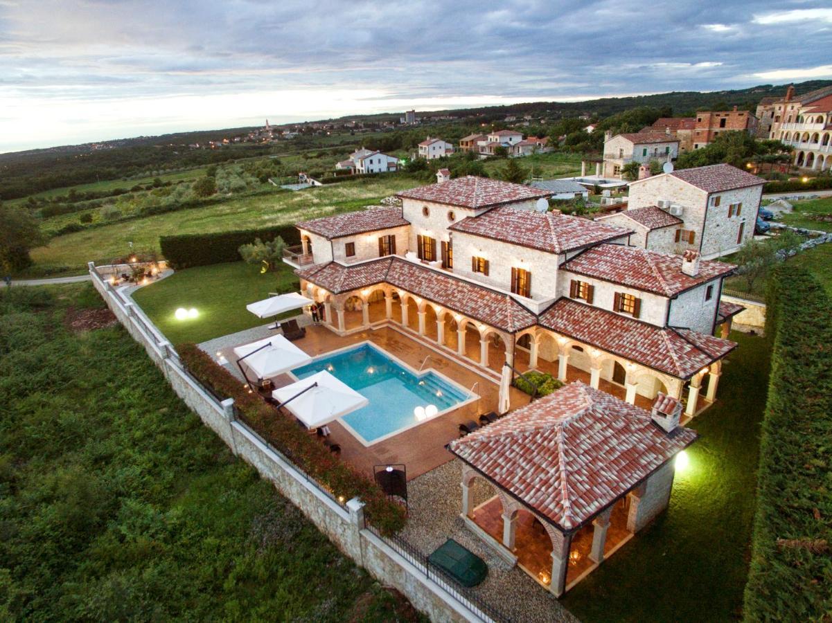 Villa Carolus-Luxurious Istrian Villa Barat  Екстериор снимка