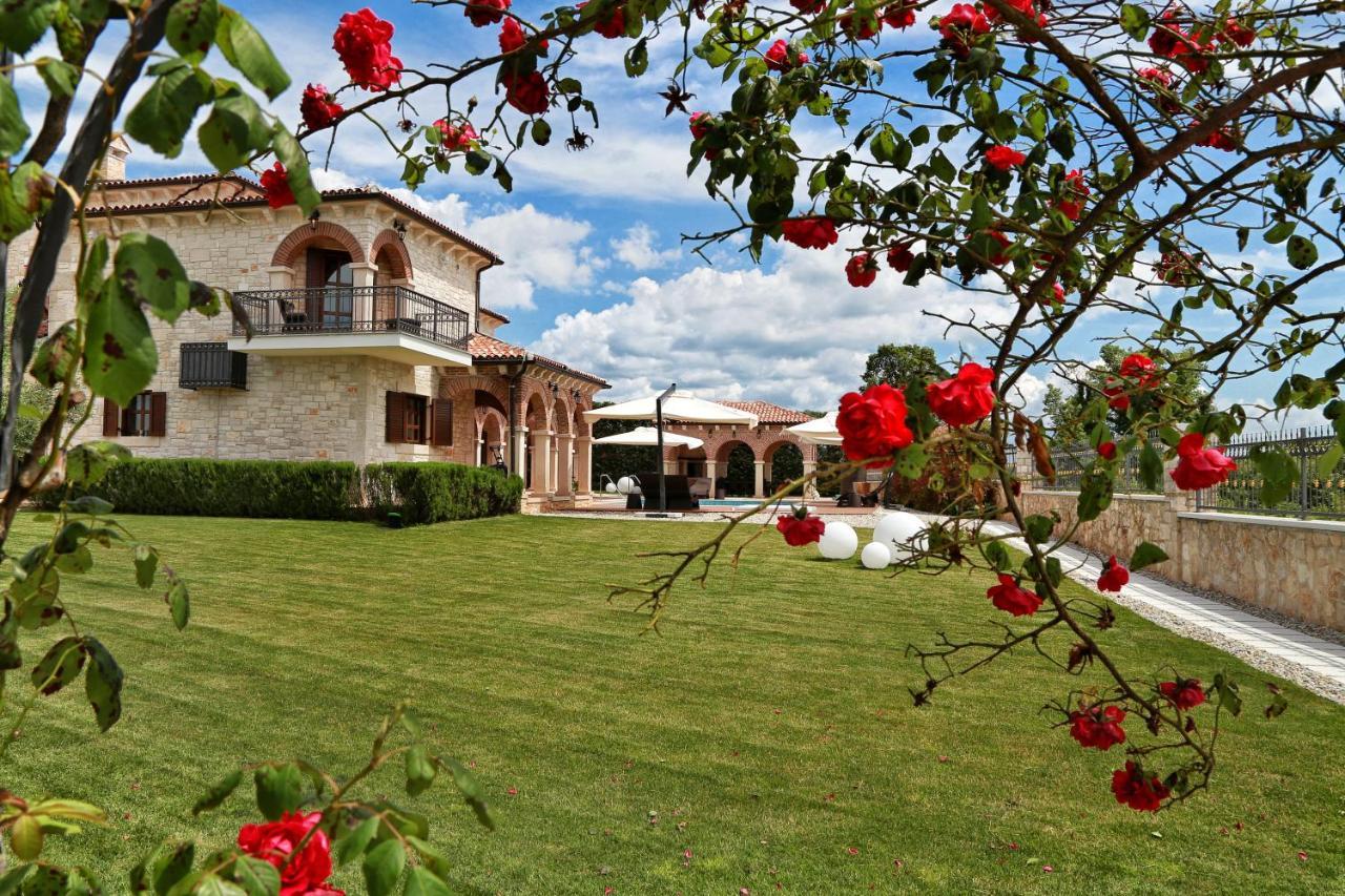 Villa Carolus-Luxurious Istrian Villa Barat  Екстериор снимка
