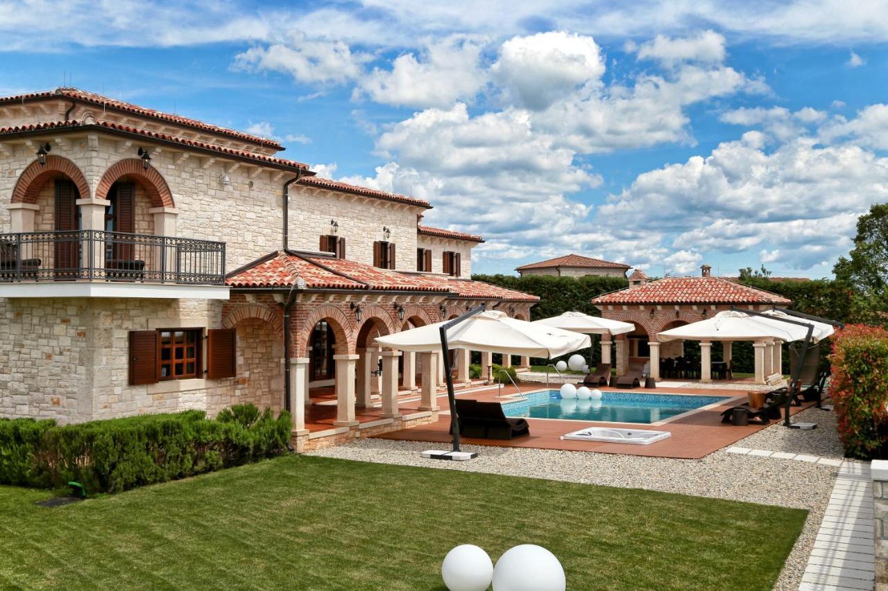 Villa Carolus-Luxurious Istrian Villa Barat  Екстериор снимка