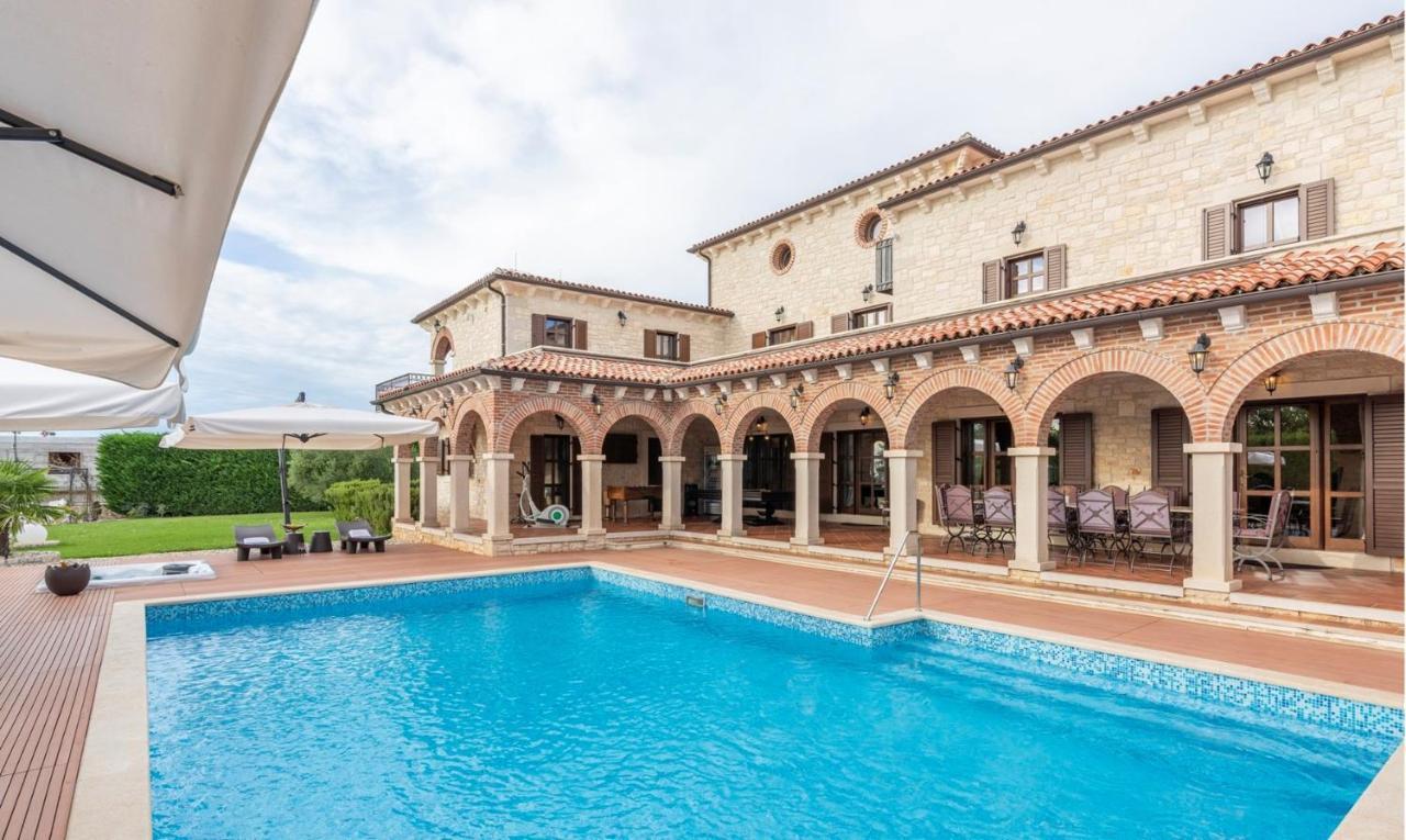 Villa Carolus-Luxurious Istrian Villa Barat  Екстериор снимка