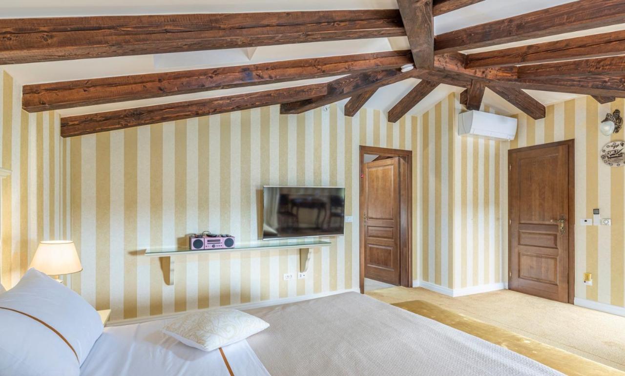 Villa Carolus-Luxurious Istrian Villa Barat  Екстериор снимка